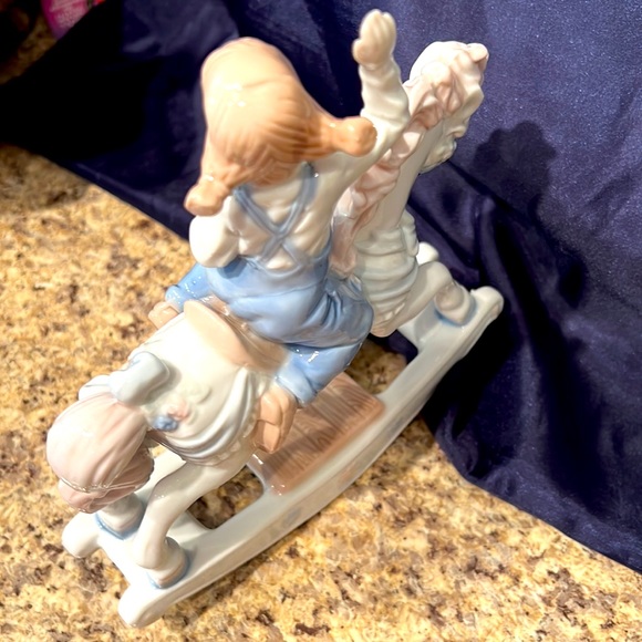 Vintage Paul Sebastian Porcelain Girl on Rocking Horse from 1991 - Picture 8 of 10
